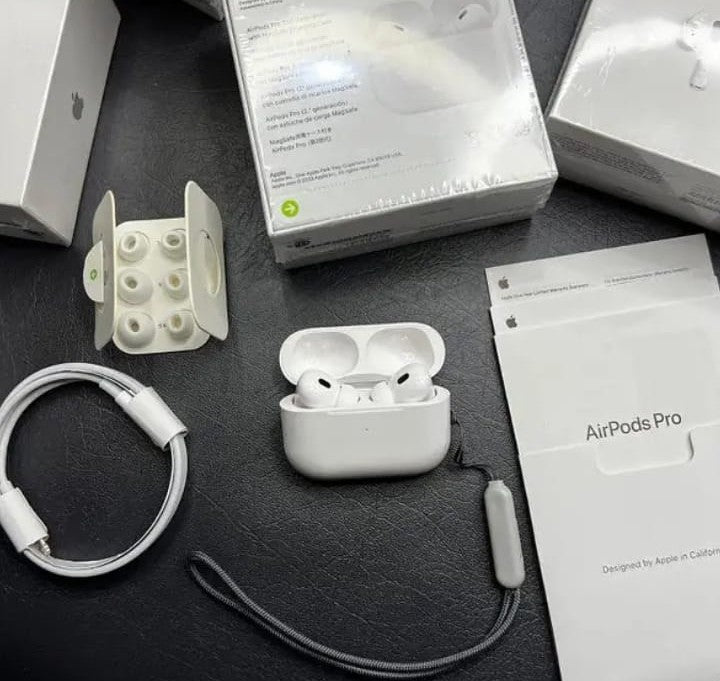 Airpods pro 2 / Free Fancy covers